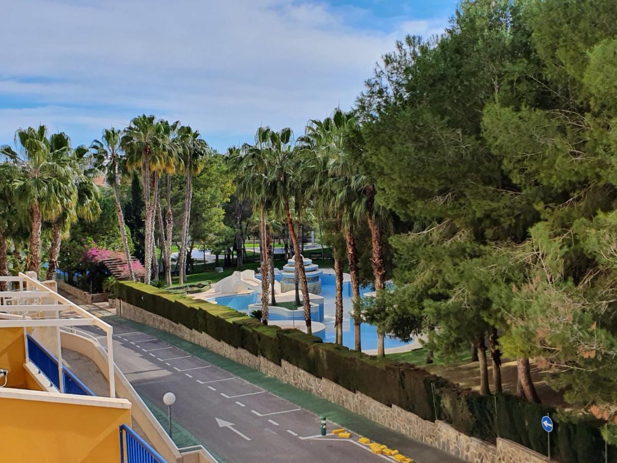 Apartment In Campoamor Overlooking The Swimming Pool Buitenkant foto