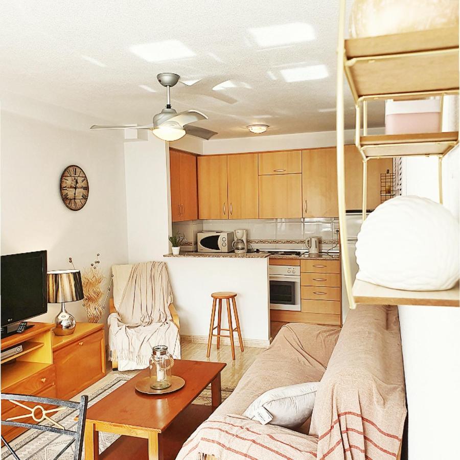 Apartment In Campoamor Overlooking The Swimming Pool Buitenkant foto