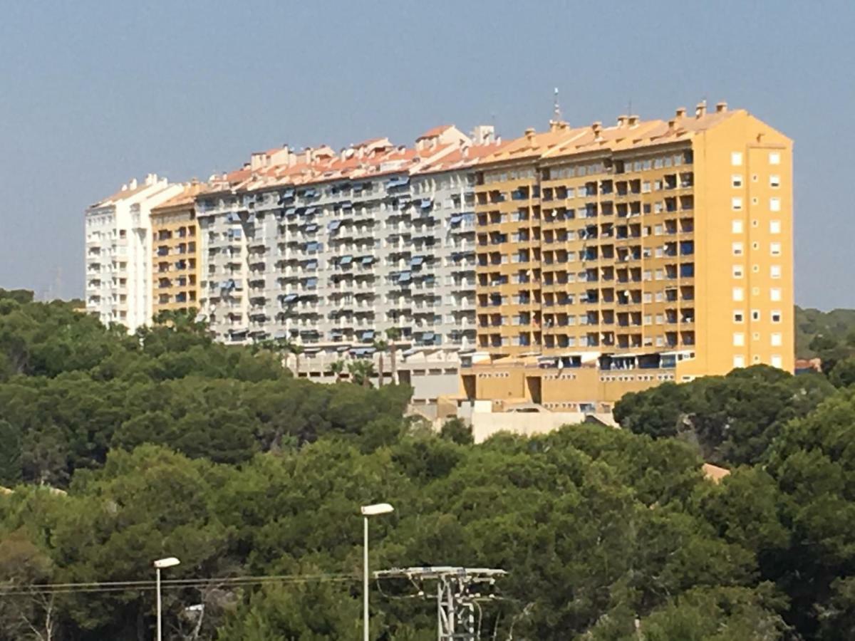 Apartment In Campoamor Overlooking The Swimming Pool Buitenkant foto